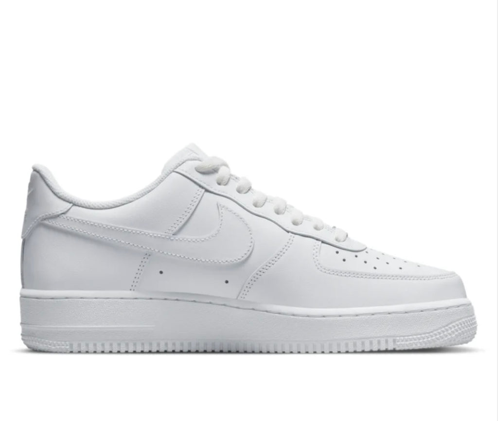 NIKE AIR FORCE 1 '07 'TRIPLE WHITE'.
